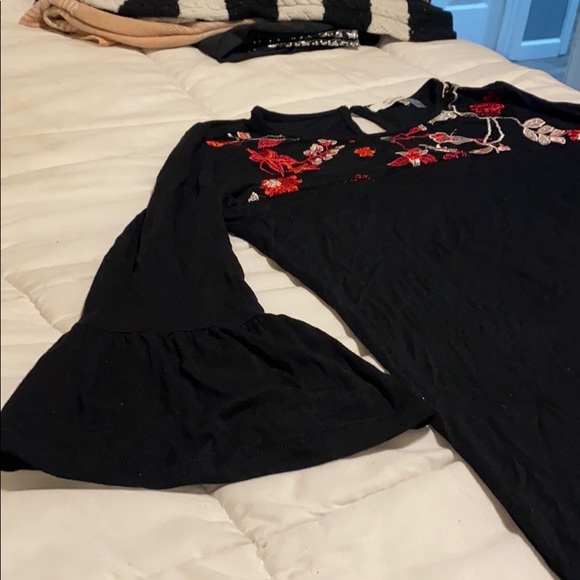 Top - Picture 3 of 3